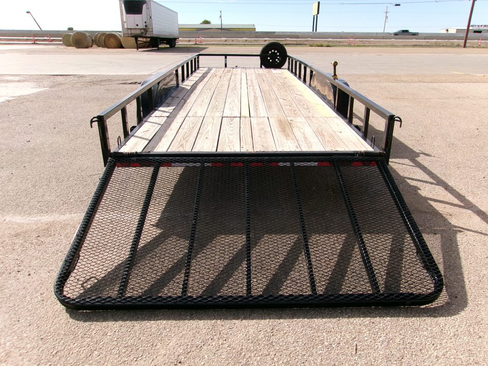 Used 2023 Load Trail 83x22 Tandem Utility w/ 4' gate 7k