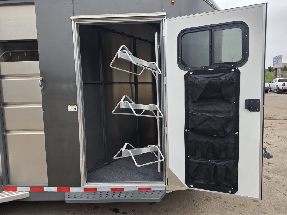 New 2027 Maverick 3HS-9.9K 7'6" Tall Horse Trailer