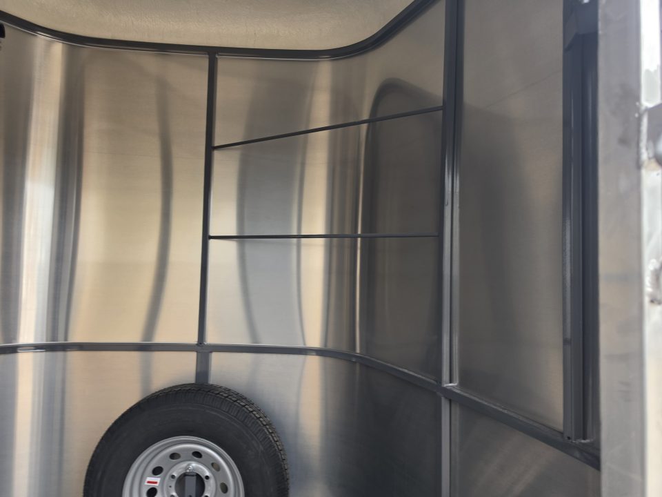 New 2027 Maverick 3HS-9.9K 7'6" Tall Horse Trailer