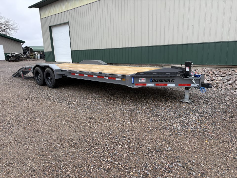 2027 Diamond C LPX208 photo 4
