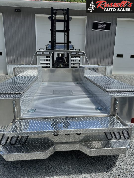 New Martin Truck Bodies Aluminum Gooseneck Service Body DRW 8' Diamond Tread * Clear Lens * Back Window CutOut Gooseneck Bodies