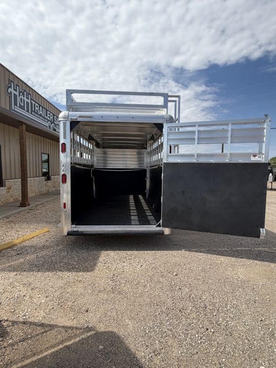 New 2027 Hart Trailer LARIAT 24' Horse Trailer