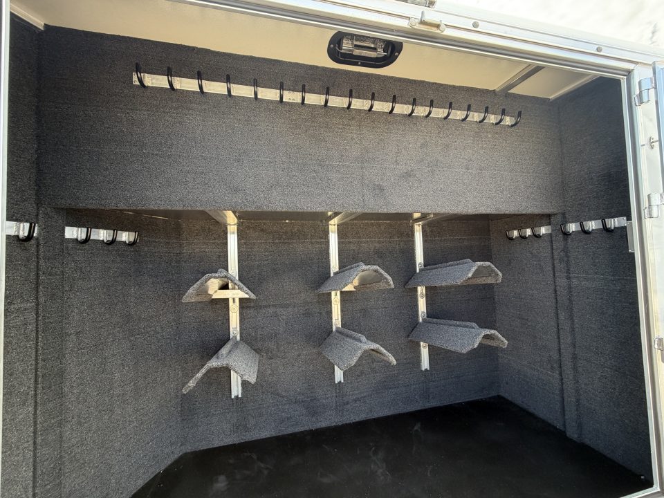 New 2027 Hart Trailer LARIAT 24' Horse Trailer