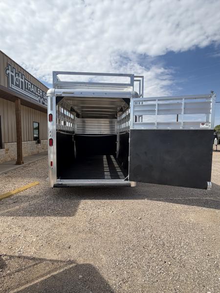 New 2027 Hart Trailer LARIAT 24' Horse Trailer