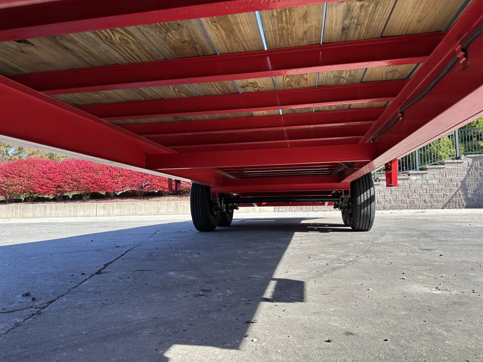 Used 2025 Diamond C DEC207 24' w/Max Ramps