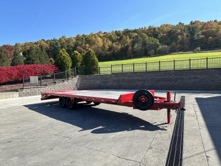 Used 2025 Diamond C DEC207 24' w/Max Ramps