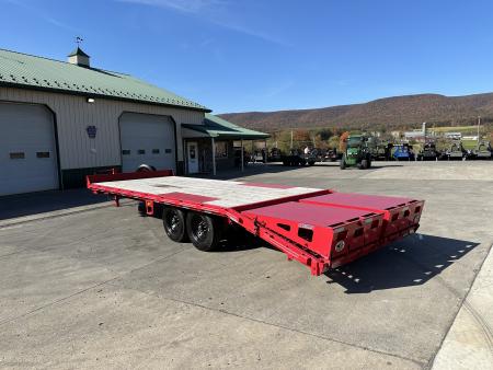 Used 2025 Diamond C DEC207 24' w/Max Ramps