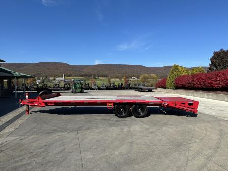 Used 2025 Diamond C DEC207 24' w/Max Ramps