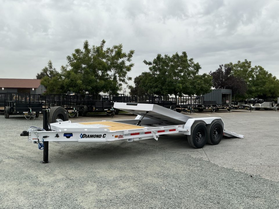 New 2027 Diamond C Trailers HDT207L20X82 7FT X 20FT 15.5K GVW Tilt Trailer