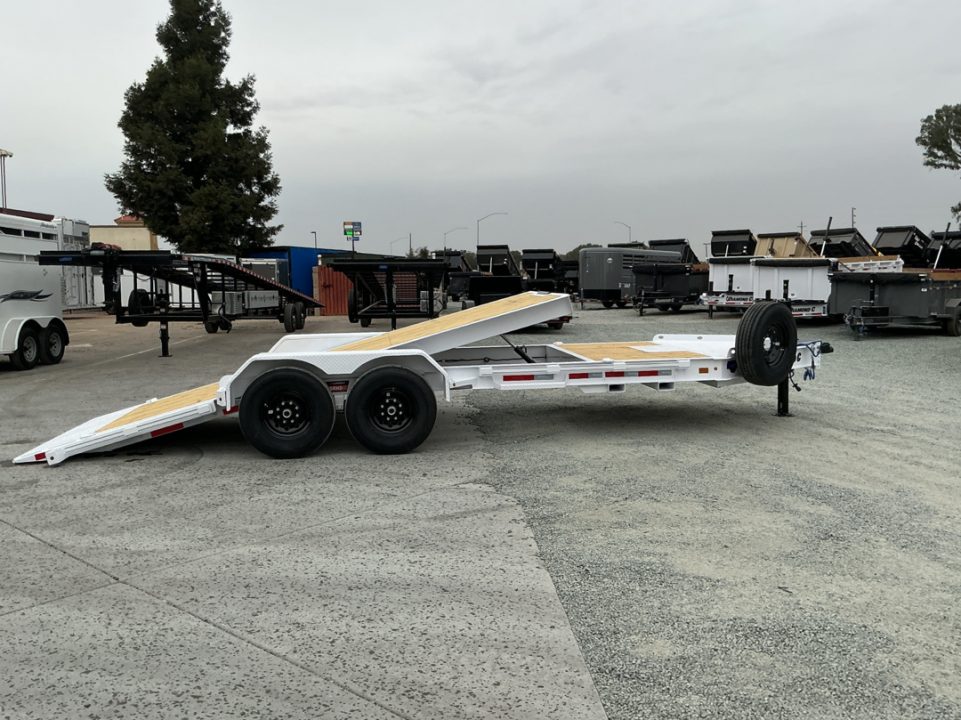 New 2027 Diamond C Trailers HDT207L20X82 7FT X 20FT 15.5K GVW Tilt Trailer