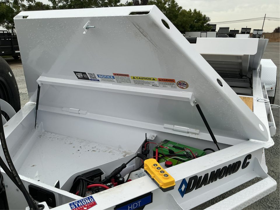 New 2027 Diamond C Trailers HDT207L20X82 7FT X 20FT 15.5K GVW Tilt Trailer