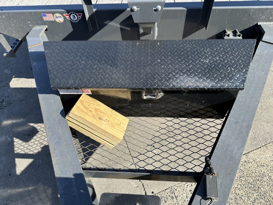 Used 2022 Lamar 22' Deck Over Equipment trailer with Slide in Ramps