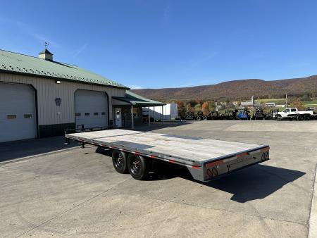 Used 2022 Lamar 22' Deck Over Equipment trailer with Slide in Ramps