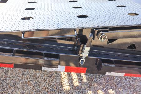New 2027 8.5X40 PJ Gooseneck Equipment Trailer