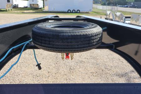 New 2027 8.5X40 PJ Gooseneck Equipment Trailer