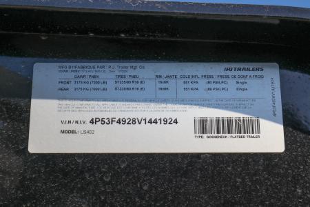 New 2027 8.5X40 PJ Gooseneck Equipment Trailer