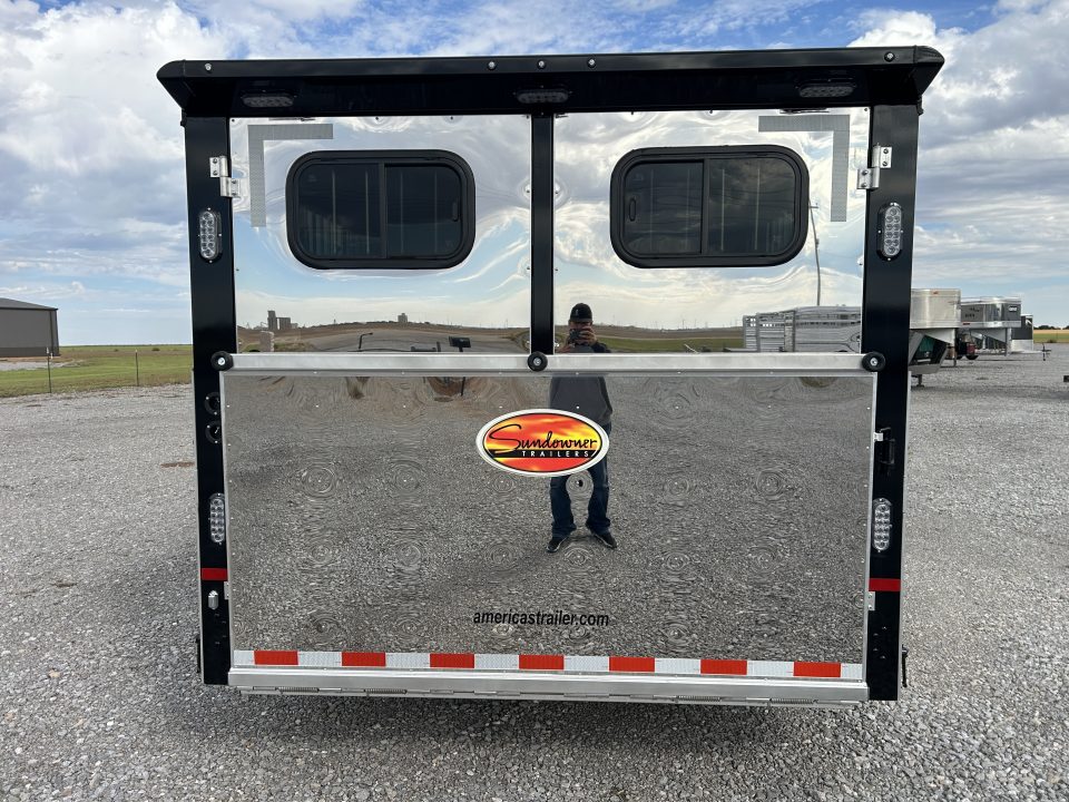 New 2027 Sundowner Showman GT 2722