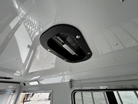 New 2027 Sundowner Showman GT 2722