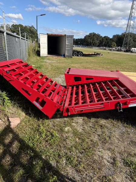 New 2027 Diamond C PX212MR/XDR Equipment Trailer; 30X102; PINTLE HITCH; ABS BRAKES