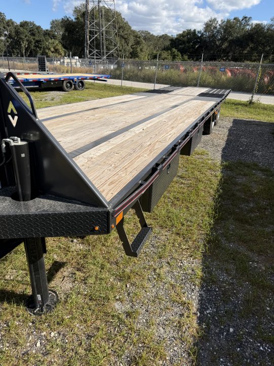 New 2027 Diamond C FMAX212HDT Flatbed Trailer; 35X102; DOVETAIL W/BLACKWOOD RUNNER