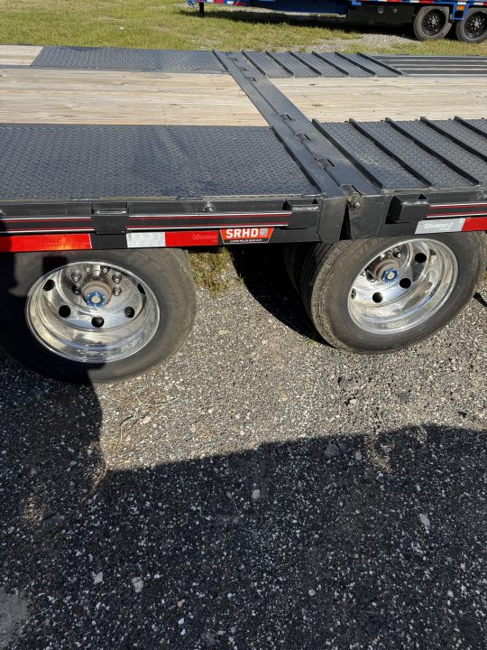 New 2027 Diamond C FMAX212HDT Flatbed Trailer; 35X102; DOVETAIL W/BLACKWOOD RUNNER