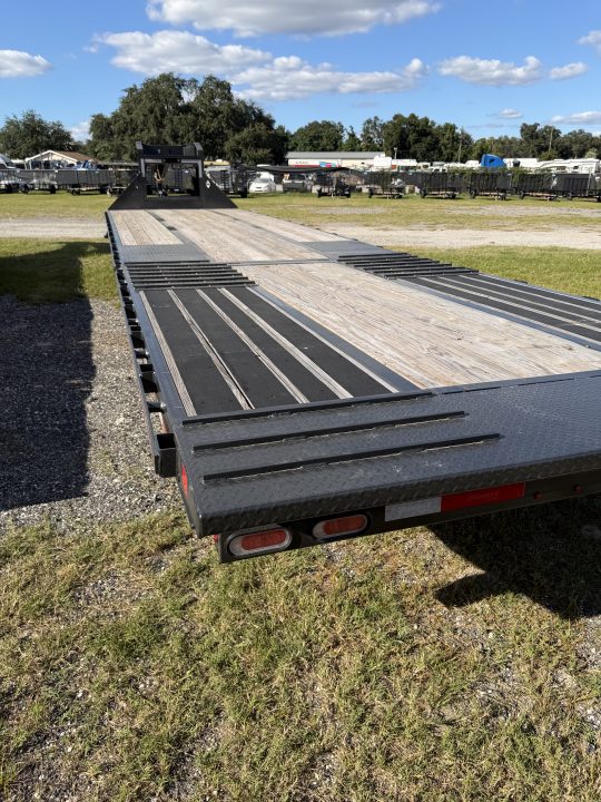 New 2027 Diamond C FMAX212HDT Flatbed Trailer; 35X102; DOVETAIL W/BLACKWOOD RUNNER
