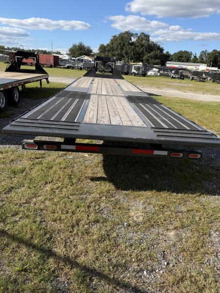 New 2027 Diamond C FMAX212HDT Flatbed Trailer; 35X102; DOVETAIL W/BLACKWOOD RUNNER