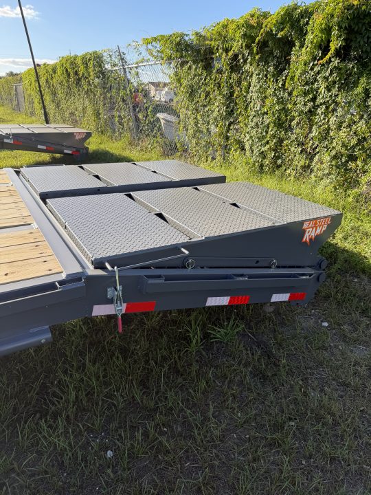 New 2027 Down 2 Earth Trailers DTEGN25-40DT Flatbed Trailer