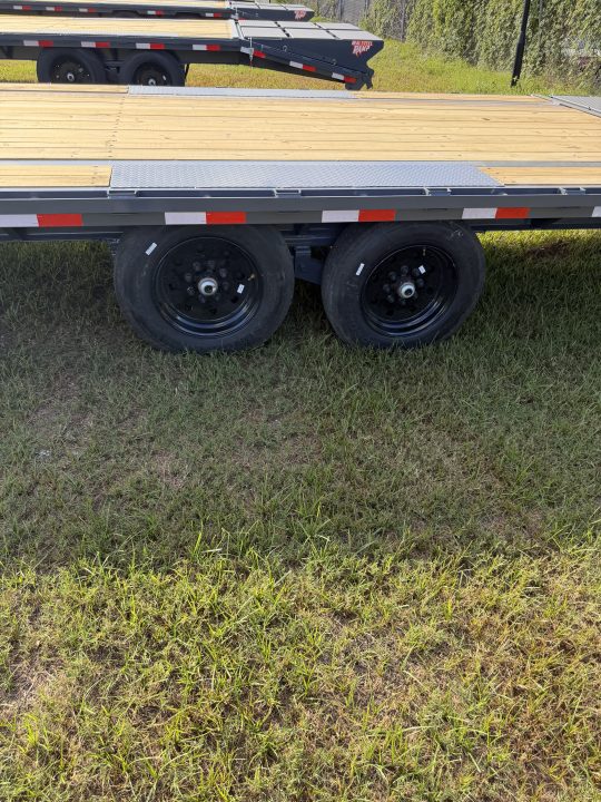 Used 2027 Down 2 Earth DTEGN16-40DT Flatbed Trailer;STEEL RAMPS; 40X102; 5” SIDE RAILS