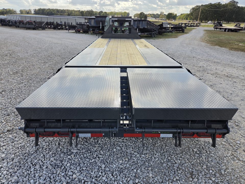 New 2027 Lamar 102X25 TANDEM LO-PRO GOOSENECK W/10K AXLES MAX RAMPS & HDSS SUSPENSION