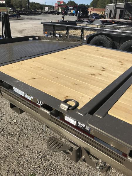 New 2027 Diamond C Trailers 82x20LPT207 Equipment Trailer