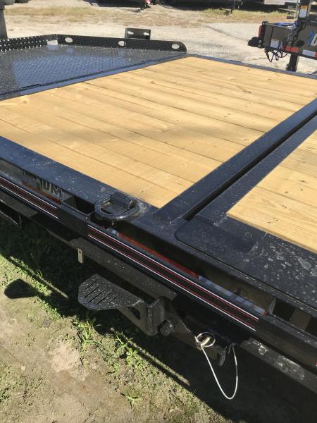 New 2027 Diamond C Trailers 82x20LPT207 Equipment Trailer