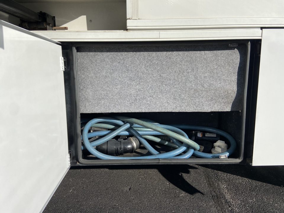 Used 2016 Renegade 45ft 4 Slides