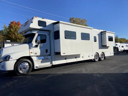 Used 2020 Other ren Other Recreational Vehicle
