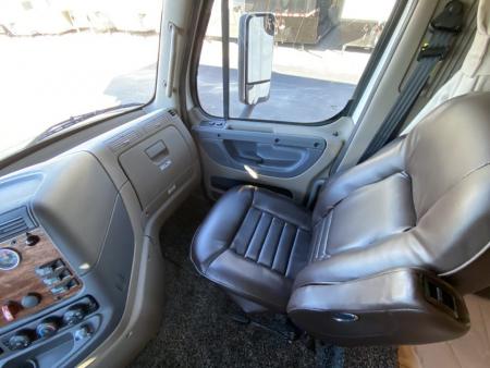 Used 2016 Renegade 45ft 4 Slides