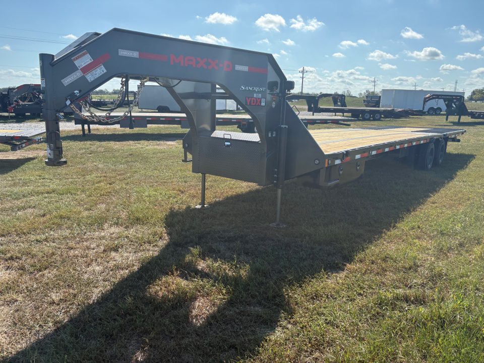 New 2027 MAXX-D 102X32 TANDEM 25.9K GN HYDROTAIL W/ STEEL RUNNERS, HYDROJACKS, DISC BRAKES & WIRELESS REMOTE