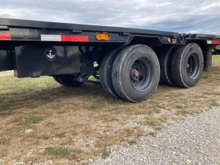 New 2027 MAXX-D 102X32 TANDEM 25.9K GN HYDROTAIL W/ STEEL RUNNERS, HYDROJACKS, DISC BRAKES & WIRELESS REMOTE