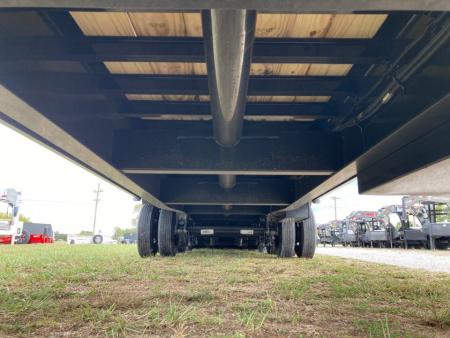 New 2027 MAXX-D 102X32 TANDEM 25.9K GN HYDROTAIL W/ STEEL RUNNERS, HYDROJACKS, DISC BRAKES & WIRELESS REMOTE