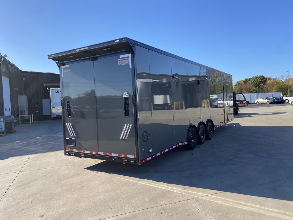 New United PREM+-8.534 Racing Trailer