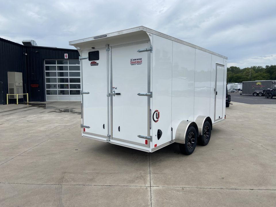 New United UJ-7X16 Enclosed Trailer