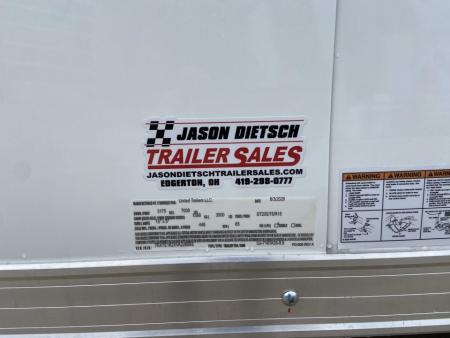 New United UJ-7X16 Enclosed Trailer