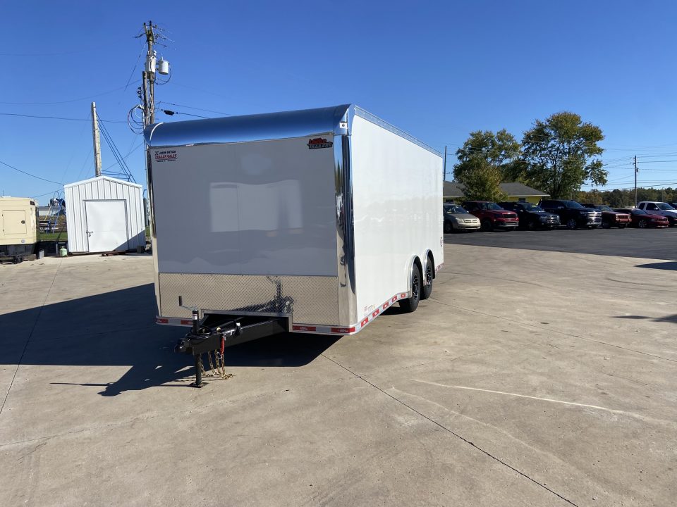 New United Trailers UXT-8.520 Cargo Enclosed Trailer