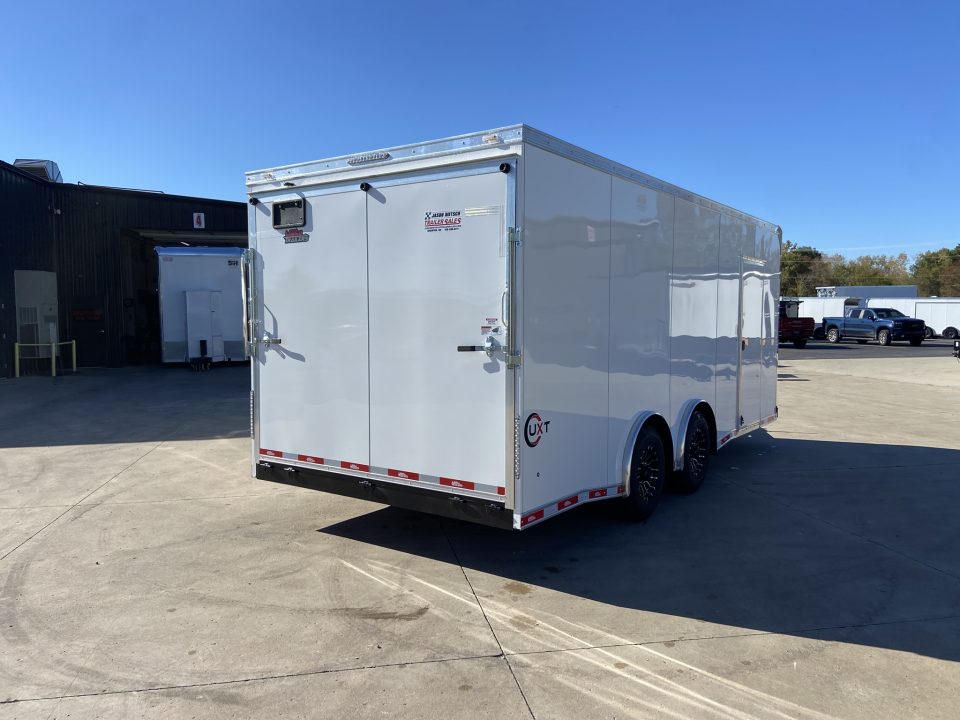 New United Trailers UXT-8.520 Cargo Enclosed Trailer