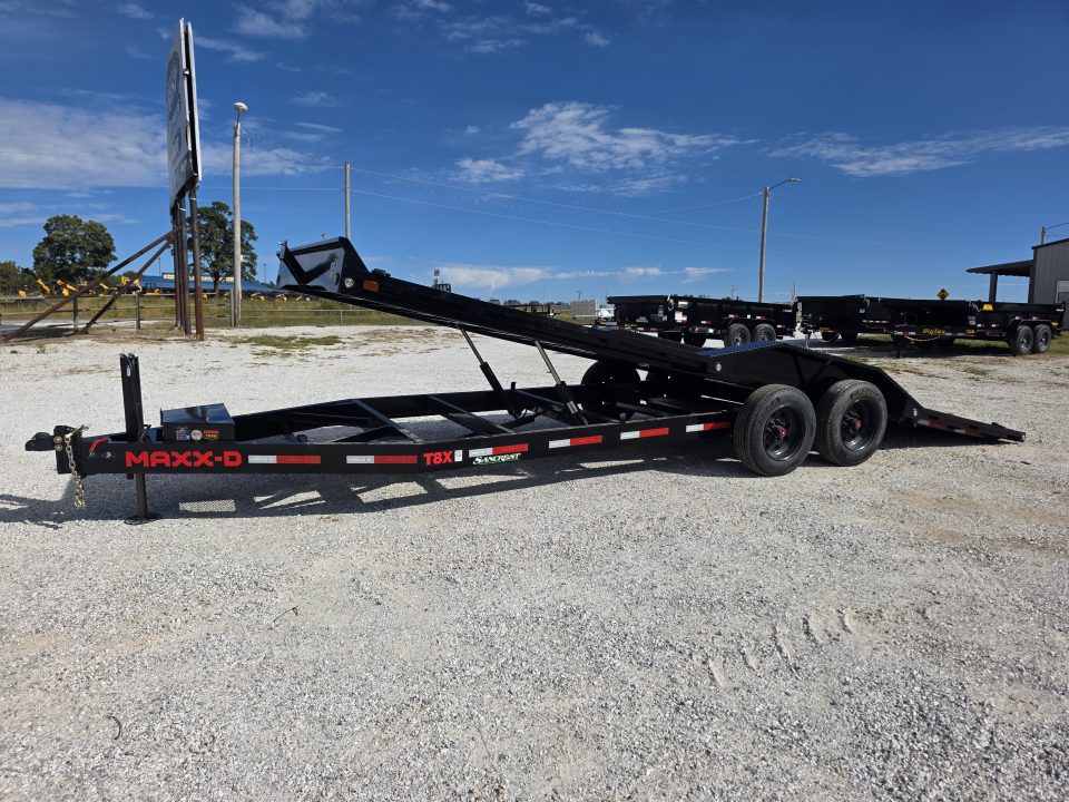 New 2027 MAXX-D T8X TANDEM POWER TILT W/ HYDRO JACK/ DRIVE OVER FENDERS