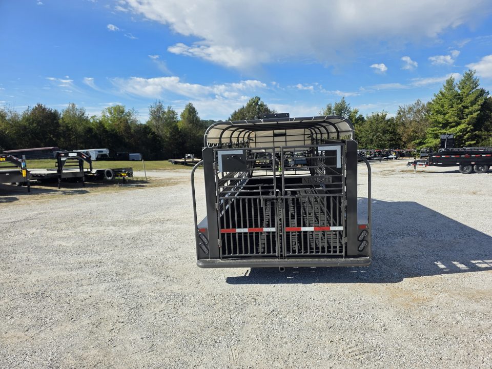 New 2026 Neckover 6'8 X 20 TANDEM GN LIVESTOCK W/ 1 CUT GATE/ BUTTERFLY REAR/ TARP TOP/ RUBBER FLOOR/ 6'8X20 Stock