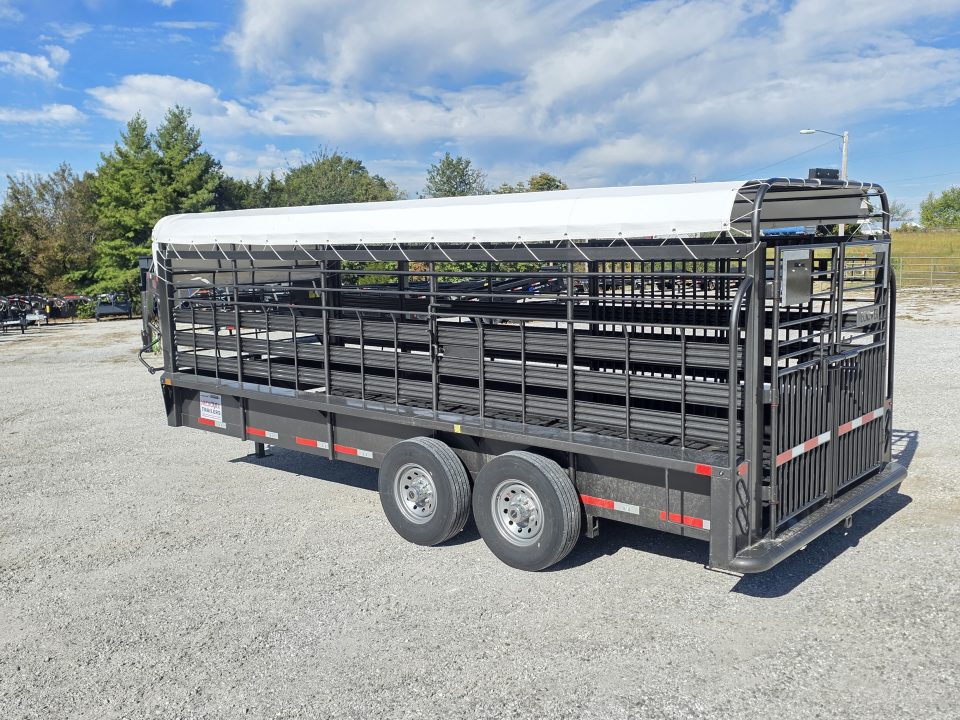 New 2026 Neckover 6'8 X 20 TANDEM GN LIVESTOCK W/ 1 CUT GATE/ BUTTERFLY REAR/ TARP TOP/ RUBBER FLOOR/ 6'8X20 Stock