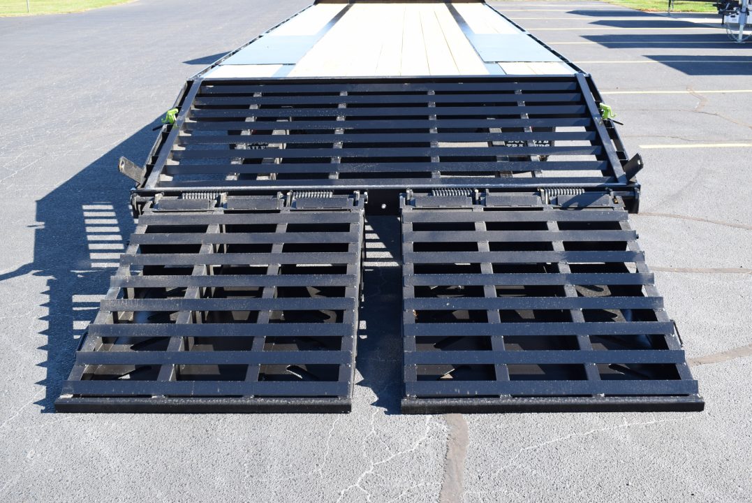 New 2026 Buckeye B-Maxx 25+5 24K Super Single Gooseneck Deckover Trailer