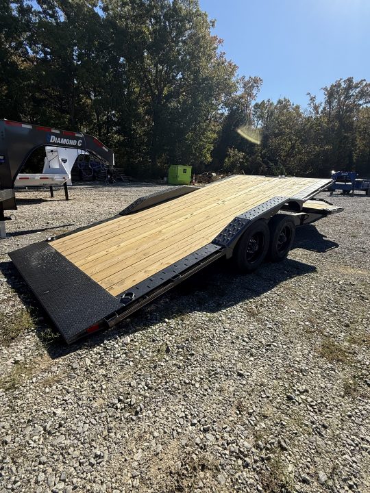 New 2027 Diamond C HXD 210 22’ Tilt Trailer, 23K GVWR, 102” WIDE, DRIVE OVER FENDERS, 2SPD JACK, WINCH PLATE/BED ROLLER