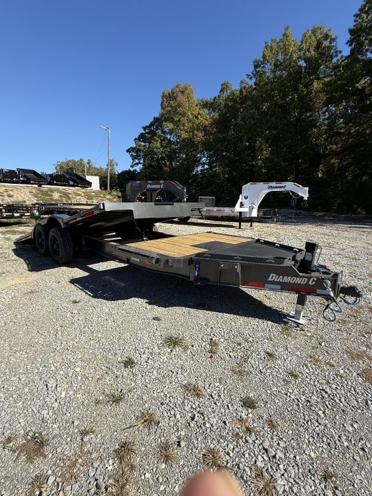 New 2027 Diamond C HXD 210 22’ Tilt Trailer, 23K GVWR, 102” WIDE, DRIVE OVER FENDERS, 2SPD JACK, WINCH PLATE/BED ROLLER