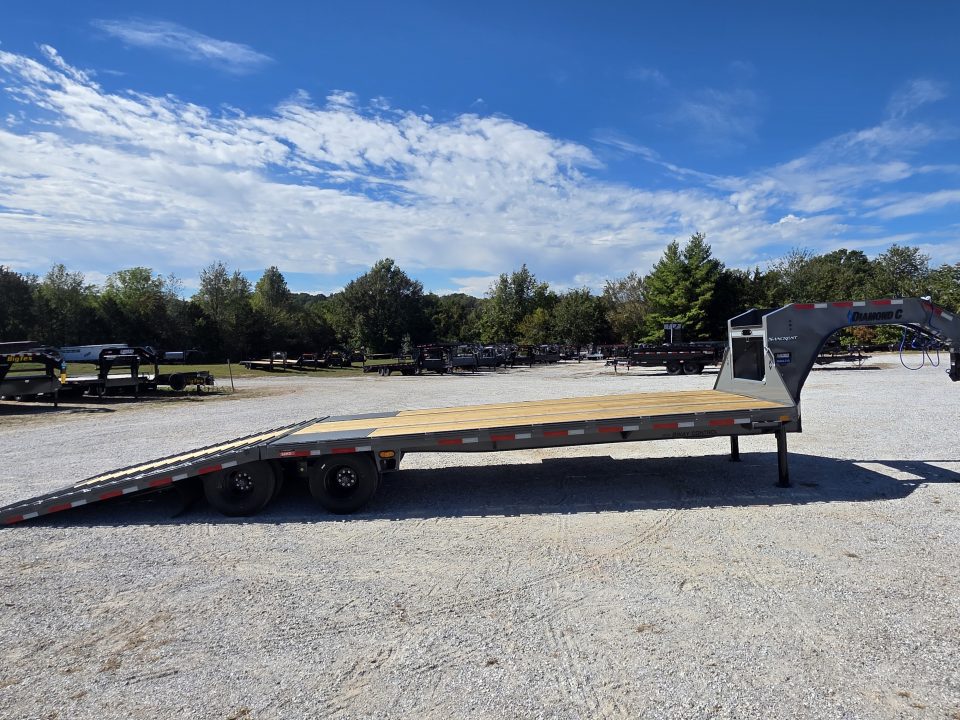 New 2027 Diamond C 102 X 32 Trailers FMAX210 TANDEM DUAL GN HYDROTAIL W/ STEEL RUNNERS/ HYDRO JACKS